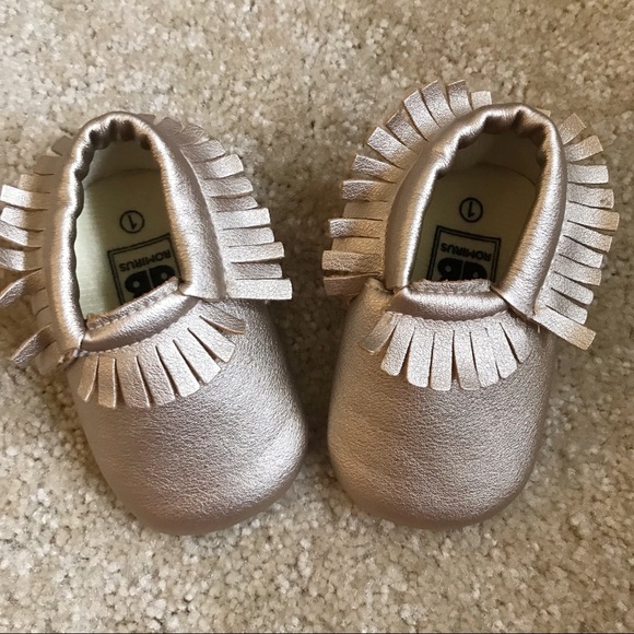 Soft Sole Leather Baby Moccasin Crib Shoes - Picture 4 of 4